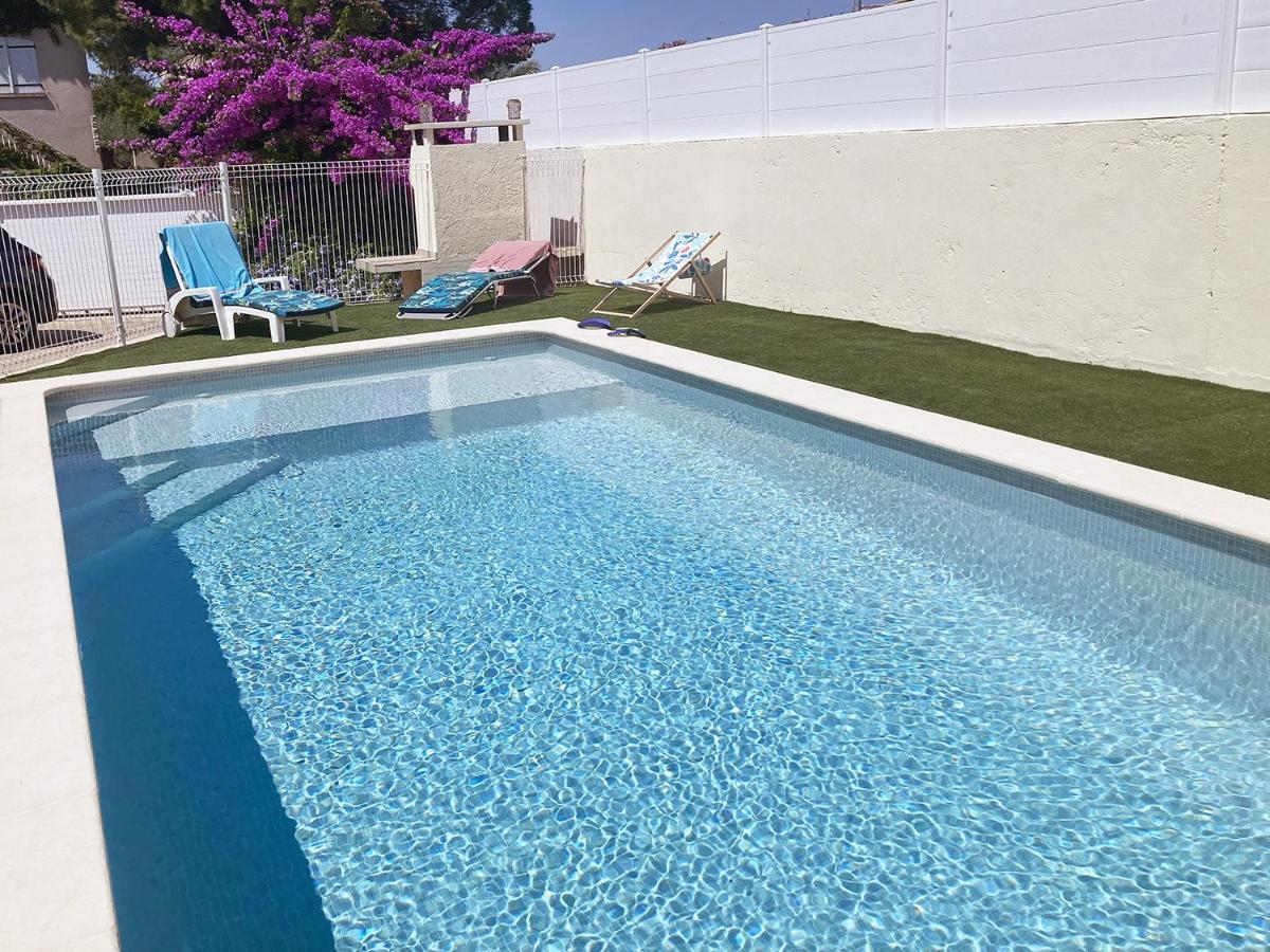 Magnifique Villa Avec Piscine วิลนูฟ เลส์ มากูโลน ภายนอก รูปภาพ